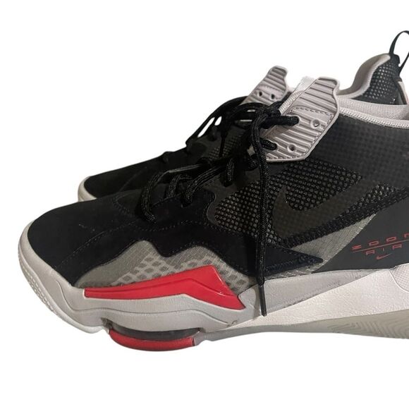 Nike Air Jordan Zoom Men\'s Black and Red Size 13 US